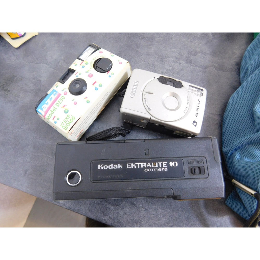 Vintage Camera Lot Untested  Kodak Extralight 10,Canon ELPH LT, Jazz DZ50‎